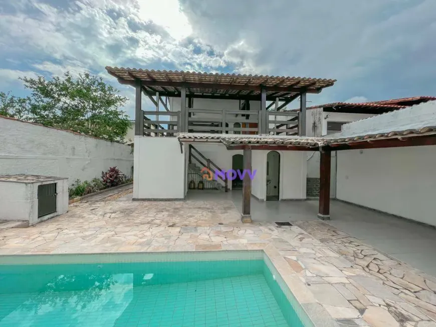 Foto 1 de Casa com 5 Quartos à venda, 272m² em Piratininga, Niterói