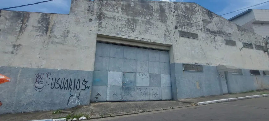 Foto 1 de Galpão/Depósito/Armazém com 1 Quarto para venda ou aluguel, 1300m² em São Mateus, São Paulo