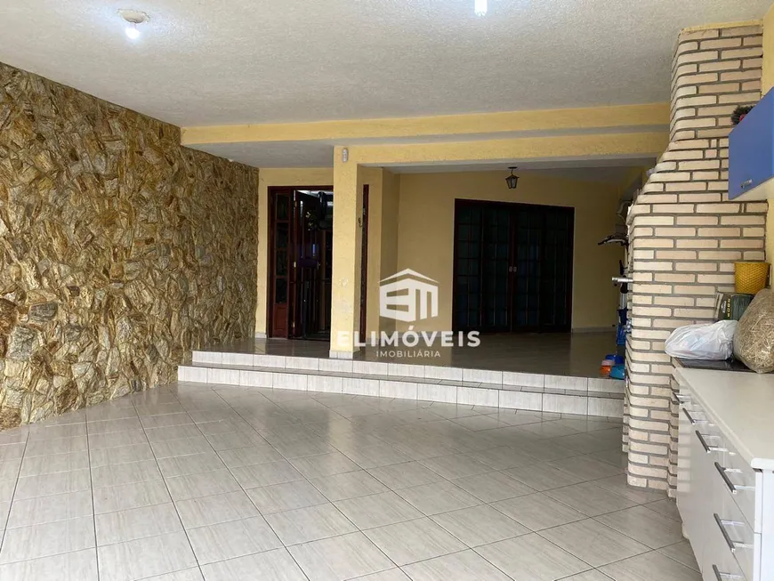 Foto 1 de Casa com 3 Quartos à venda, 197m² em Vila Monteiro, Poá