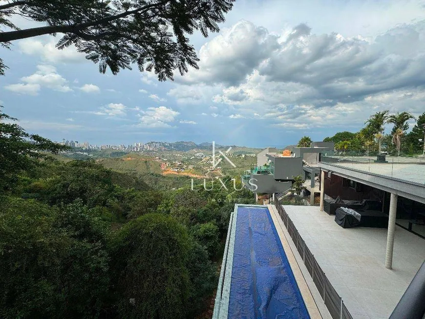 Foto 1 de Casa de Condomínio com 4 Quartos à venda, 700m² em Vila  Alpina, Nova Lima