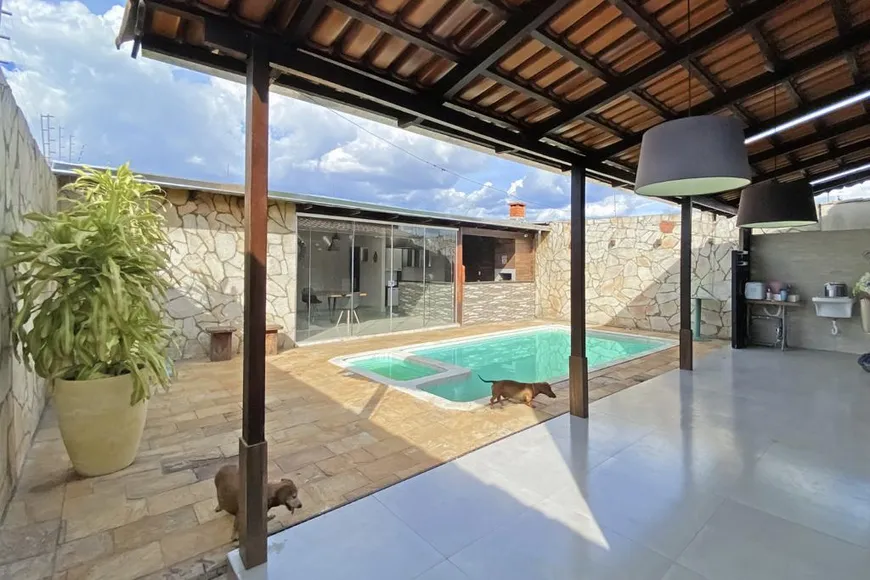 Foto 1 de Casa com 3 Quartos à venda, 103m² em Setor Garavelo, Aparecida de Goiânia