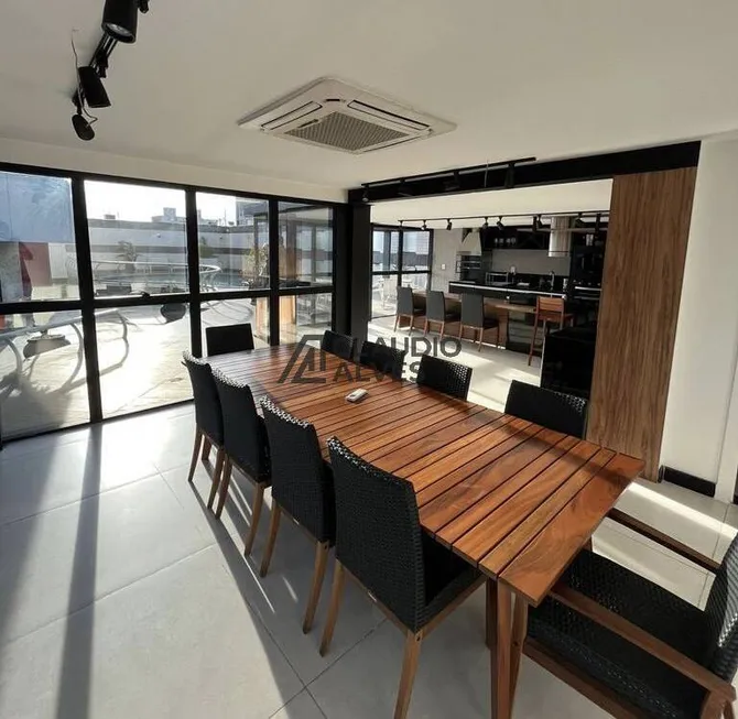 Foto 1 de Apartamento com 4 Quartos à venda, 260m² em Centro, Feira de Santana