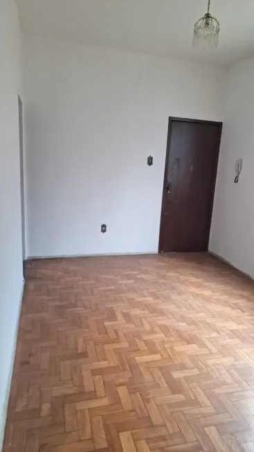 Foto 1 de Apartamento com 3 Quartos à venda, 65m² em Santa Tereza, Belo Horizonte