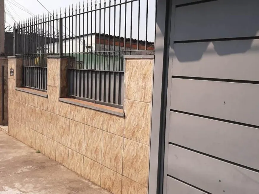 Foto 1 de Casa com 2 Quartos à venda, 130m² em Jardim Elvira, Osasco