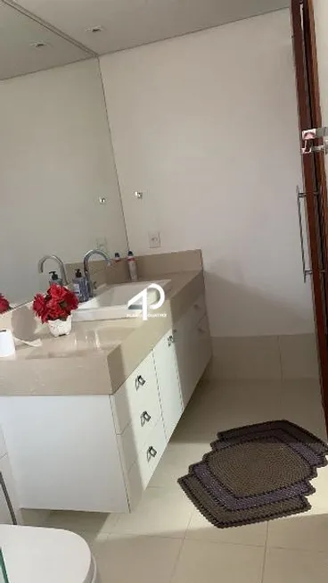 Foto 1 de Apartamento com 3 Quartos à venda, 140m² em Jardim das Américas, Cuiabá