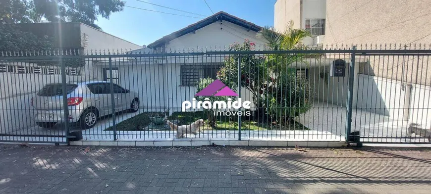 Foto 1 de Casa com 4 Quartos à venda, 170m² em Jardim São Dimas, São José dos Campos