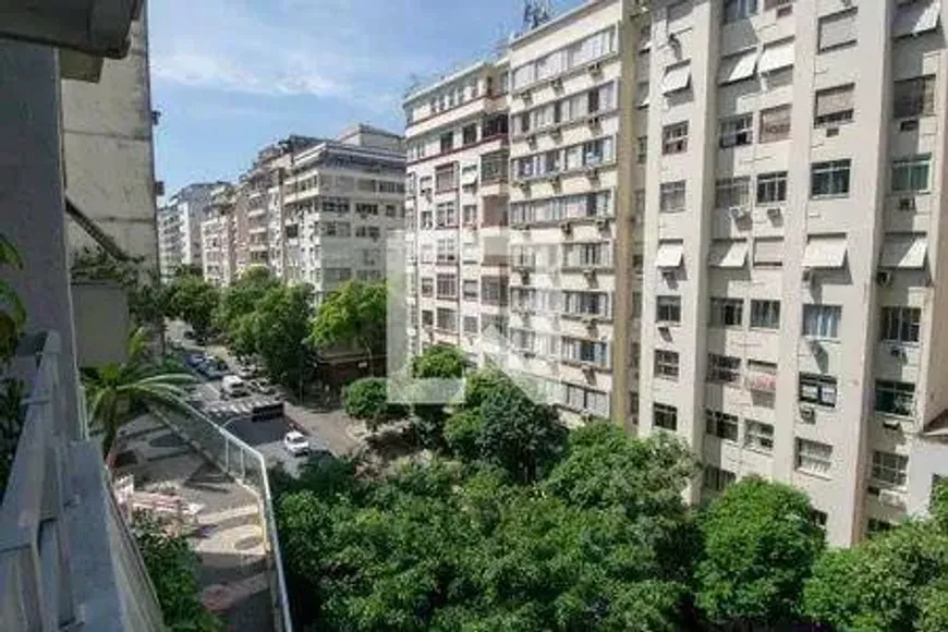 Foto 1 de Apartamento com 2 Quartos à venda, 56m² em Copacabana, Rio de Janeiro