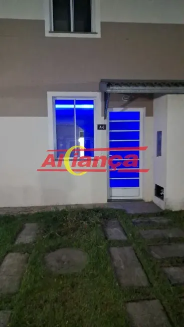 Foto 1 de Casa com 2 Quartos à venda, 56m² em Água Chata, Guarulhos