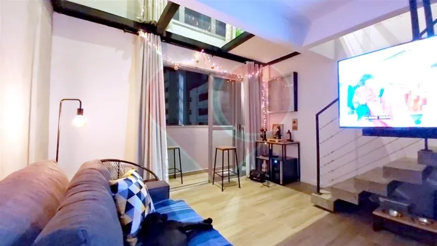 Foto 1 de Apartamento com 1 Quarto à venda, 67m² em Centro, Rio de Janeiro