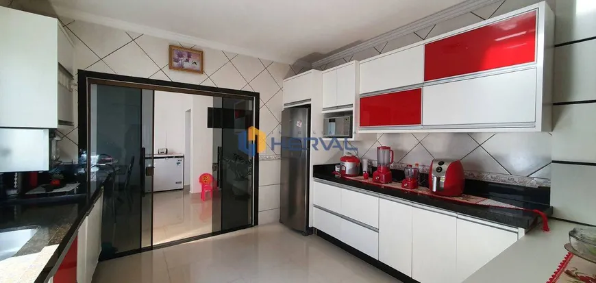 Foto 1 de Casa com 3 Quartos à venda, 80m² em Jardim Diamante, Maringá