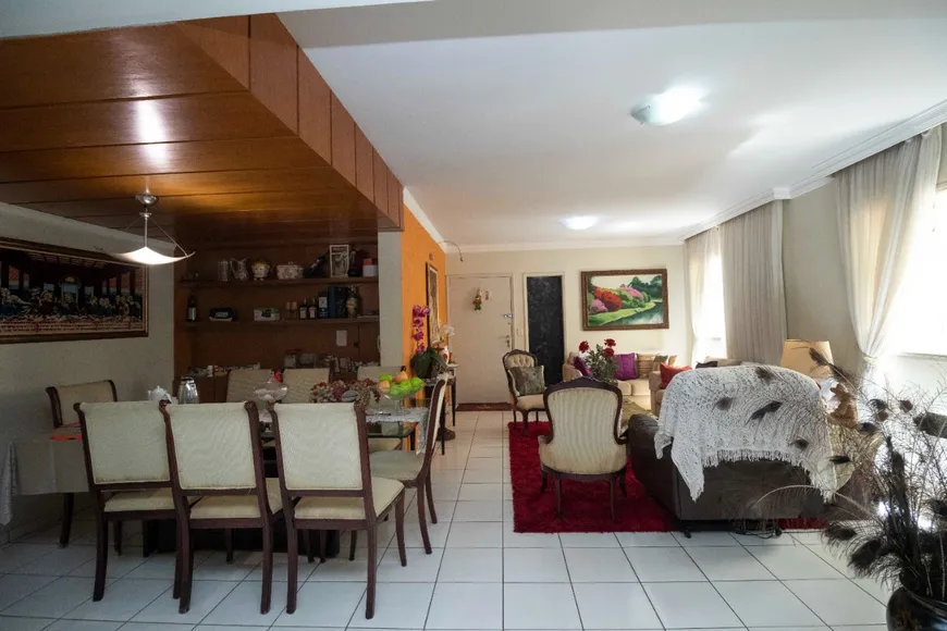 Foto 1 de Apartamento com 3 Quartos à venda, 131m² em Setor Oeste, Goiânia