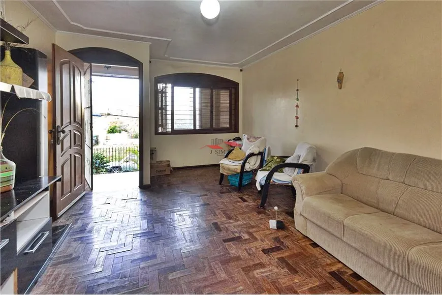 Foto 1 de Casa com 3 Quartos à venda, 150m² em Jardim Itú Sabará, Porto Alegre