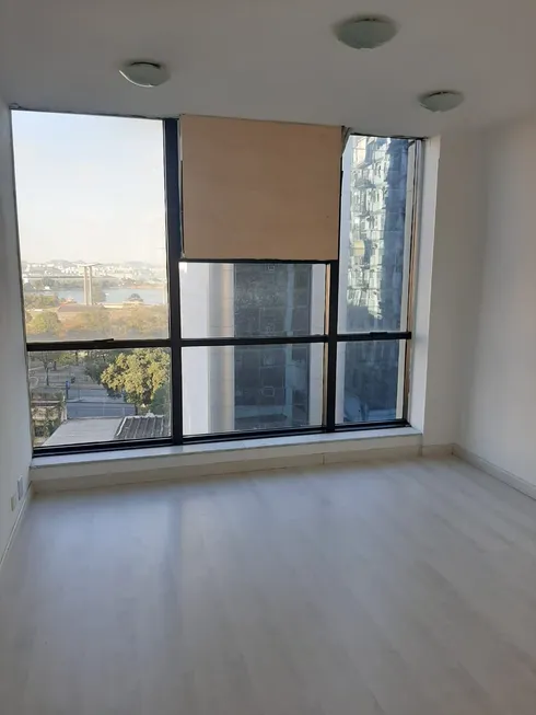 Foto 1 de Sala Comercial para alugar, 33m² em Glória, Rio de Janeiro