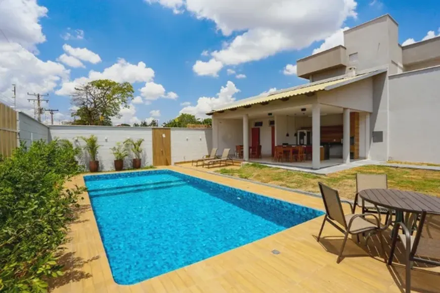 Foto 1 de Casa de Condomínio com 3 Quartos à venda, 131m² em Sítios Santa Luzia, Aparecida de Goiânia