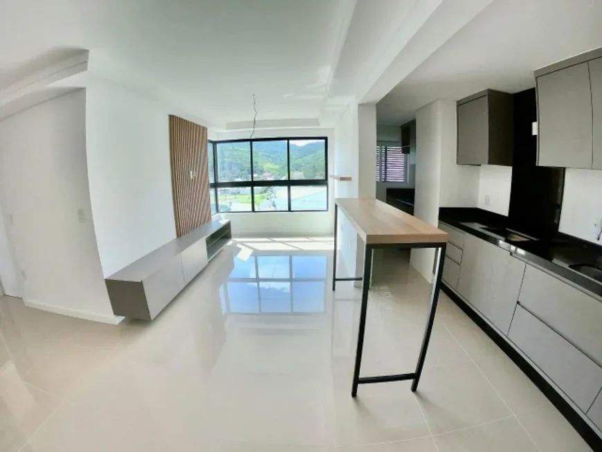 Foto 1 de Apartamento com 2 Quartos à venda, 68m² em Estados, Balneário Camboriú