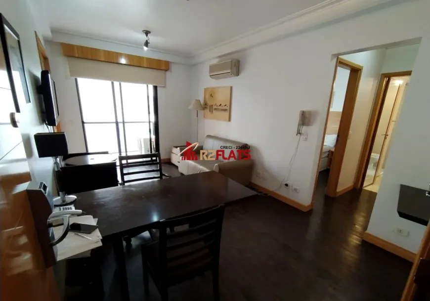 Foto 1 de Flat com 1 Quarto para alugar, 45m² em Moema, São Paulo