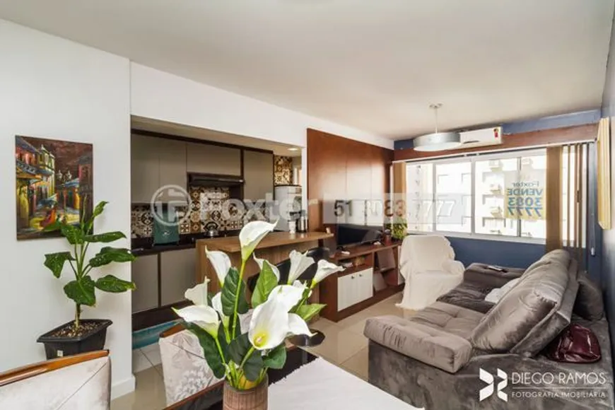 Foto 1 de Apartamento com 3 Quartos à venda, 66m² em Santo Antônio, Porto Alegre