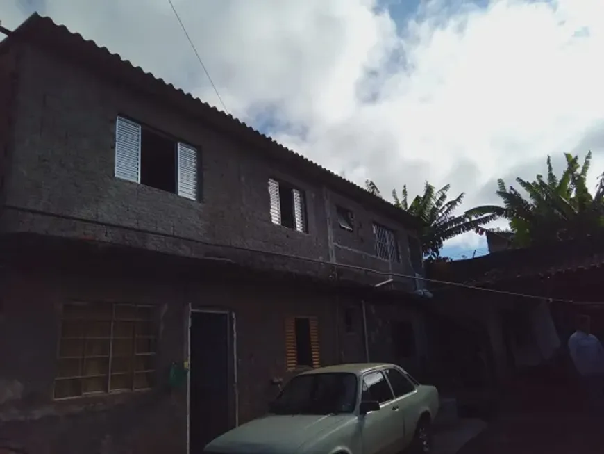 Foto 1 de Casa com 2 Quartos à venda, 200m² em Centro, Piracaia