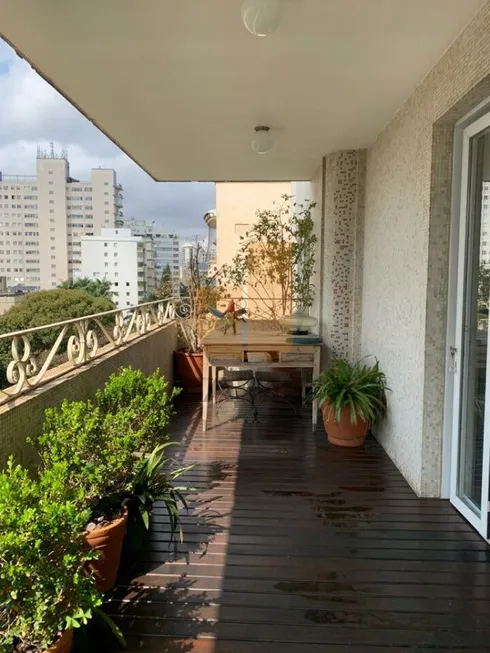 Foto 1 de Apartamento com 4 Quartos para venda ou aluguel, 297m² em Higienópolis, São Paulo