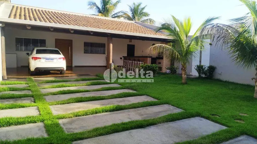 Foto 1 de Casa com 2 Quartos à venda, 160m² em Jardim Patrícia, Uberlândia