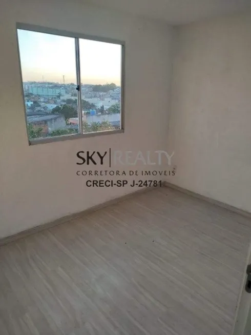 Foto 1 de Apartamento com 2 Quartos à venda, 40m² em Capão Redondo, São Paulo