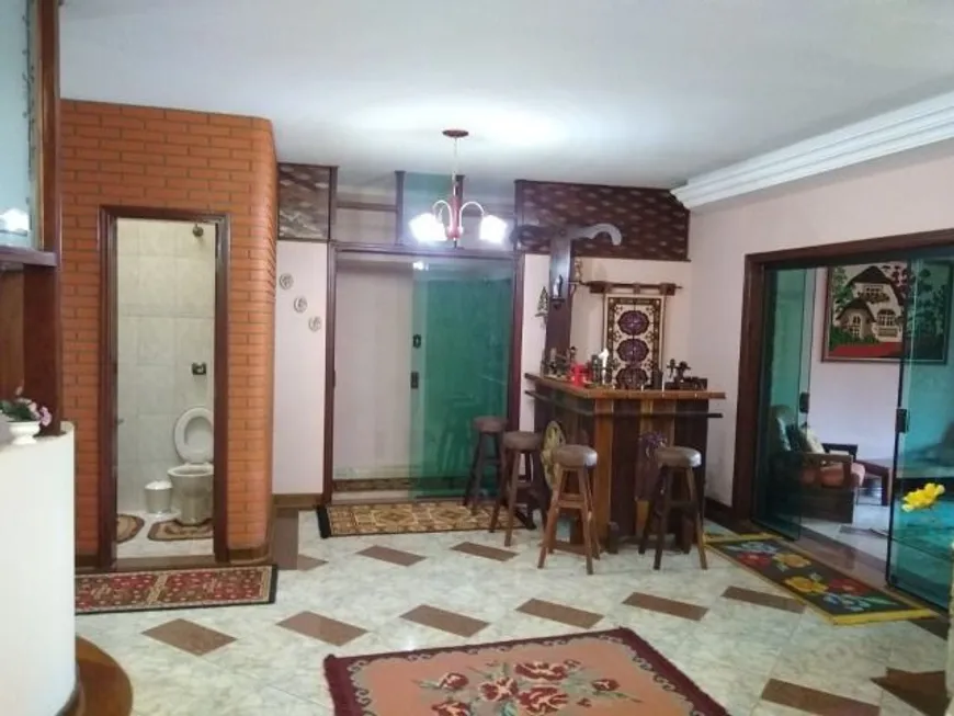 Foto 1 de Casa com 4 Quartos para alugar, 870m² em , Aracoiaba da Serra