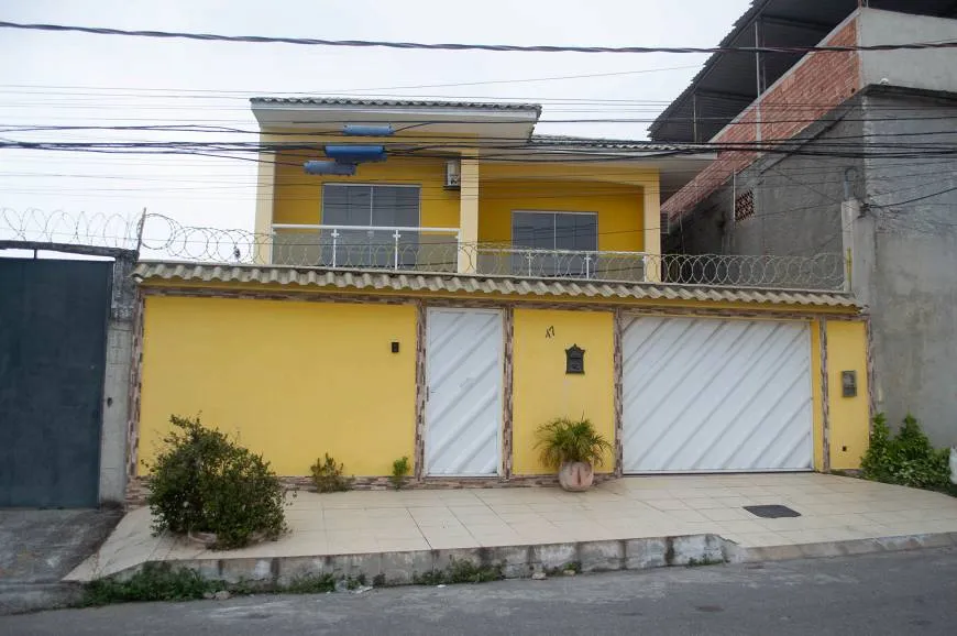 Foto 1 de Casa com 4 Quartos à venda, 312m² em Santa Terezinha, Mesquita