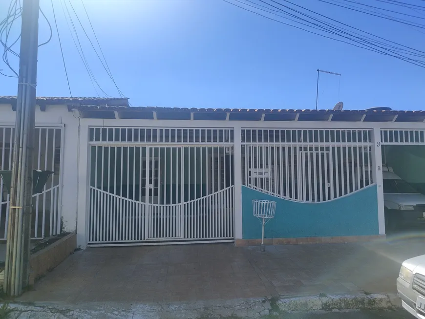 Foto 1 de Casa com 3 Quartos à venda, 190m² em Taguatinga Norte, Brasília