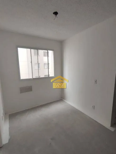 Foto 1 de Apartamento com 2 Quartos à venda, 37m² em Parque Bristol, São Paulo