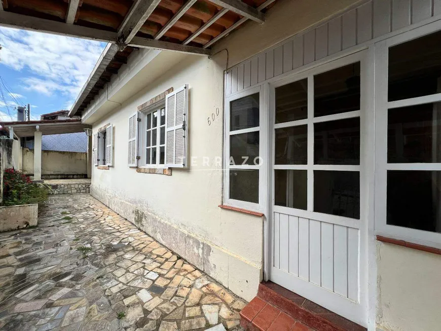 Foto 1 de Casa com 4 Quartos à venda, 140m² em Tijuca, Teresópolis