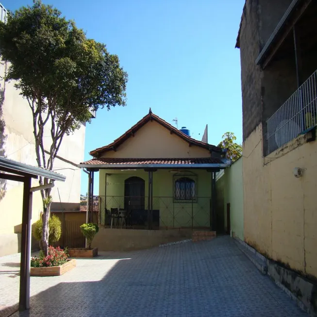 Foto 1 de Casa com 3 Quartos à venda, 226m² em Santa Cruz, Belo Horizonte