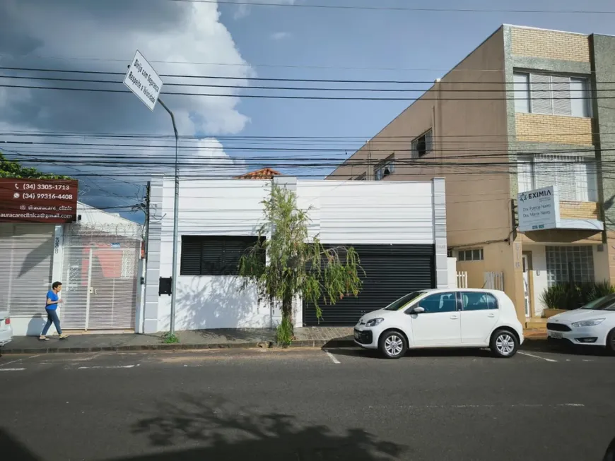 Foto 1 de Ponto Comercial para alugar, 169m² em Lidice, Uberlândia