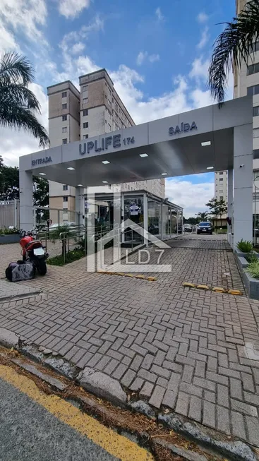 Foto 1 de Apartamento com 3 Quartos à venda, 61m² em Pinheirinho, Curitiba