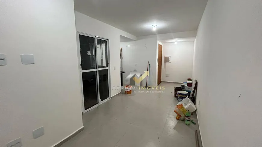 Foto 1 de Apartamento com 2 Quartos para alugar, 50m² em Santa Maria, Santo André