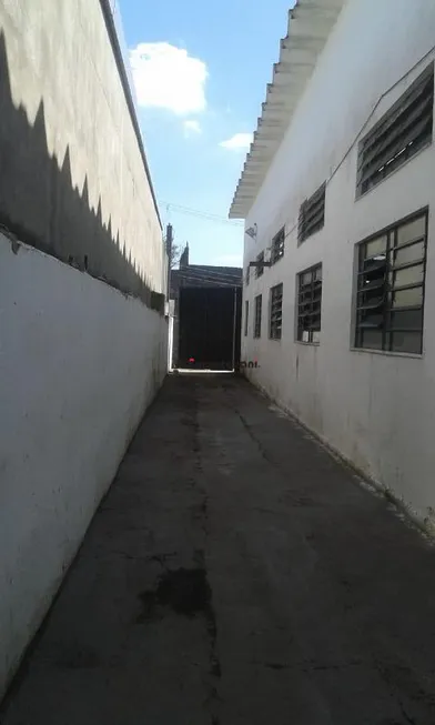 Foto 1 de Galpão/Depósito/Armazém à venda, 500m² em Vila Ema, São Paulo