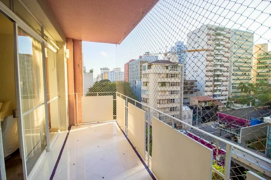 Foto 1 de Apartamento com 3 Quartos para alugar, 180m² em Cerqueira César, São Paulo