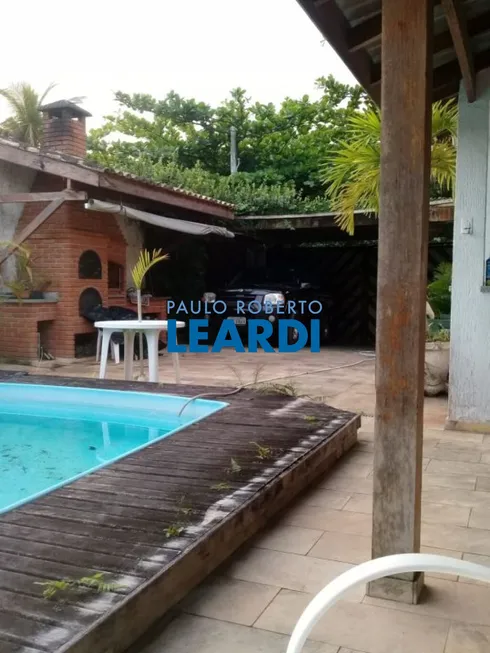 Foto 1 de Casa com 3 Quartos à venda, 270m² em Balneário Praia do Pernambuco, Guarujá