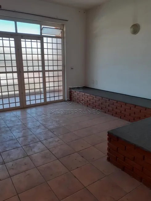 Foto 1 de Casa com 3 Quartos para alugar, 270m² em Vila Rio Branco, Jundiaí