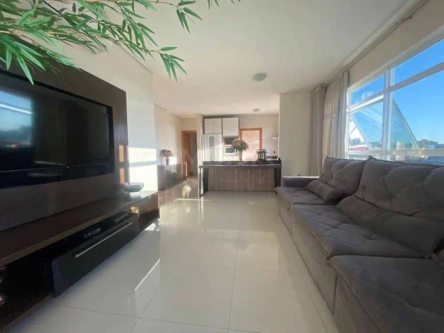 Foto 1 de Apartamento com 3 Quartos à venda, 112m² em Agronômica, Florianópolis