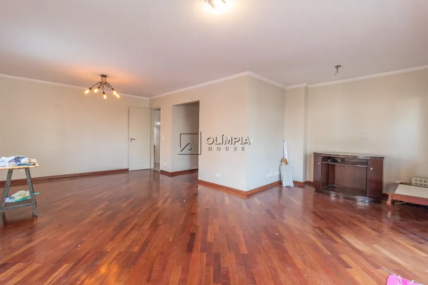 Foto 1 de Apartamento com 3 Quartos para alugar, 136m² em Brooklin, São Paulo
