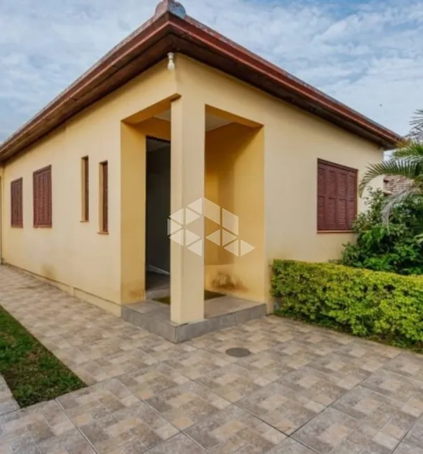 Foto 1 de Casa com 2 Quartos à venda, 350m² em Rio Branco, Canoas