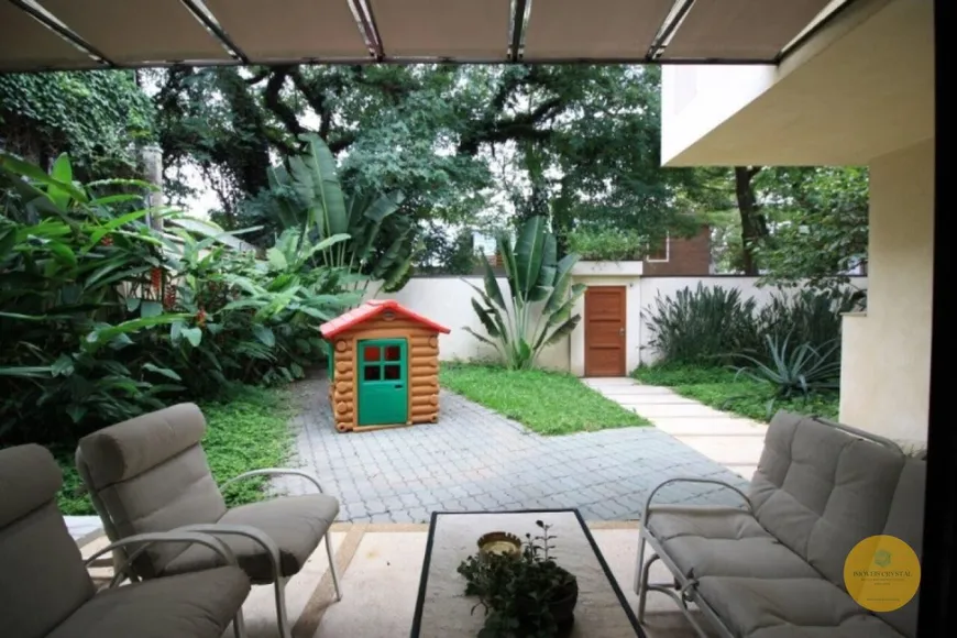 Foto 1 de Sobrado com 3 Quartos à venda, 380m² em Alto de Pinheiros, São Paulo