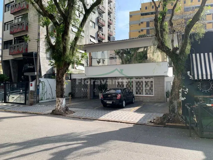 Foto 1 de Casa com 4 Quartos para venda ou aluguel, 355m² em Boqueirão, Santos