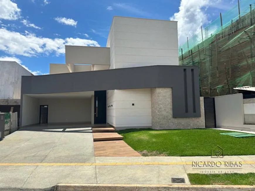 Foto 1 de Casa de Condomínio com 4 Quartos à venda, 240m² em PORTAL DO SOL GREEN, Goiânia