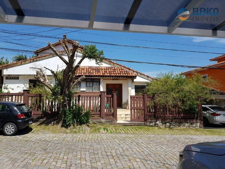 Foto 1 de Casa de Condomínio com 7 Quartos à venda, 450m² em Camboinhas, Niterói