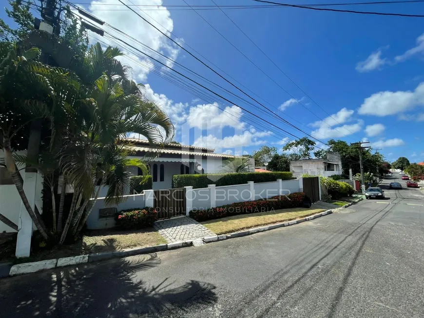 Foto 1 de Casa de Condomínio com 4 Quartos à venda, 400m² em Portao, Lauro de Freitas