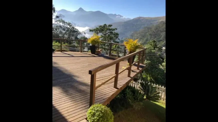 Foto 1 de Casa com 4 Quartos à venda, 196m² em Retiro, Petrópolis