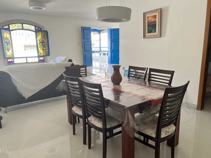 Foto 1 de Apartamento com 4 Quartos para alugar, 220m² em Barra, Salvador