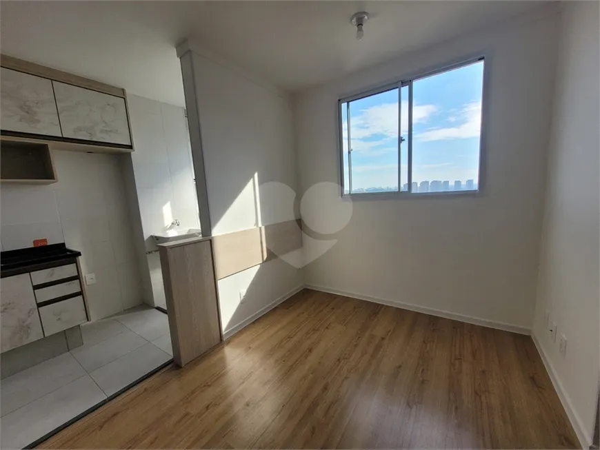 Foto 1 de Apartamento com 2 Quartos para venda ou aluguel, 41m² em Lapa, São Paulo