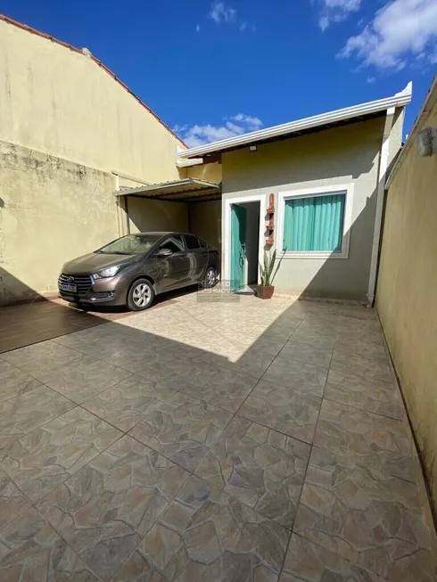 Foto 1 de Casa com 2 Quartos à venda, 100m² em Justinópolis, Ribeirão das Neves